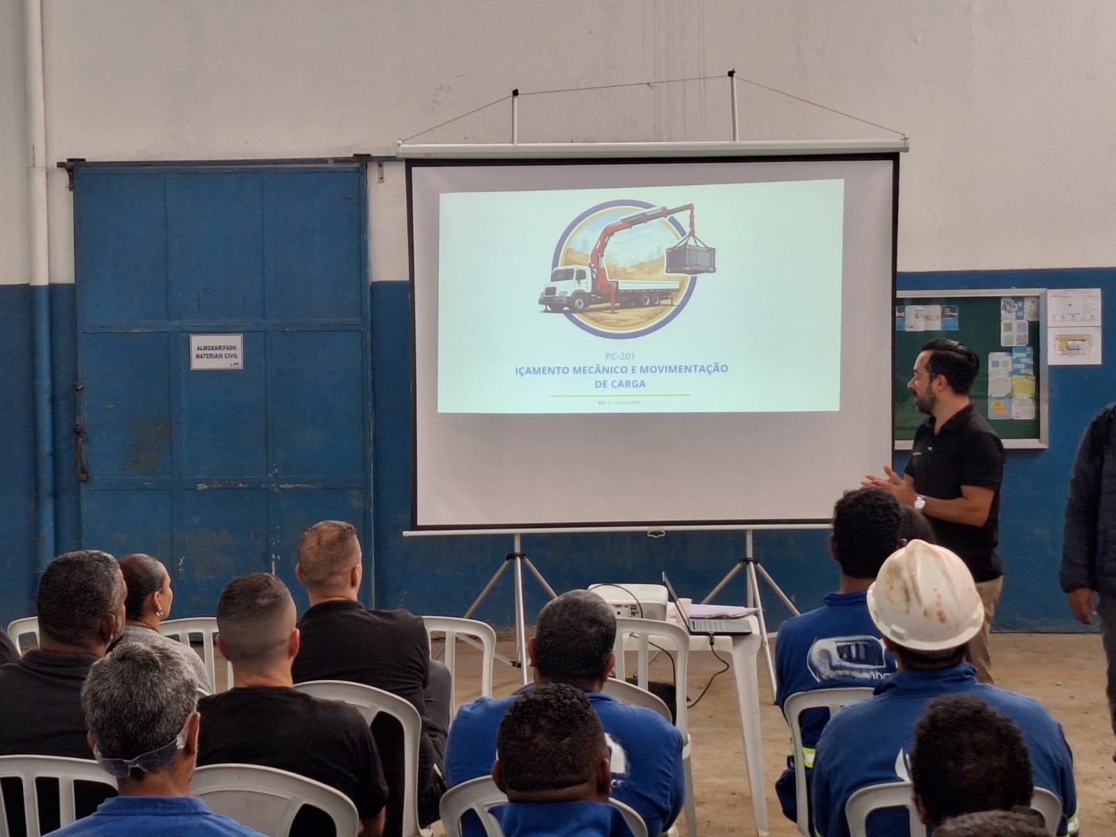 Treinamento de içamento e movimentação de cargas